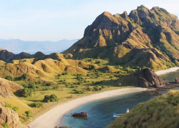 SAILING KOMODO 3 Hari 2 Malam Mulai dari Rp. 2.400.000