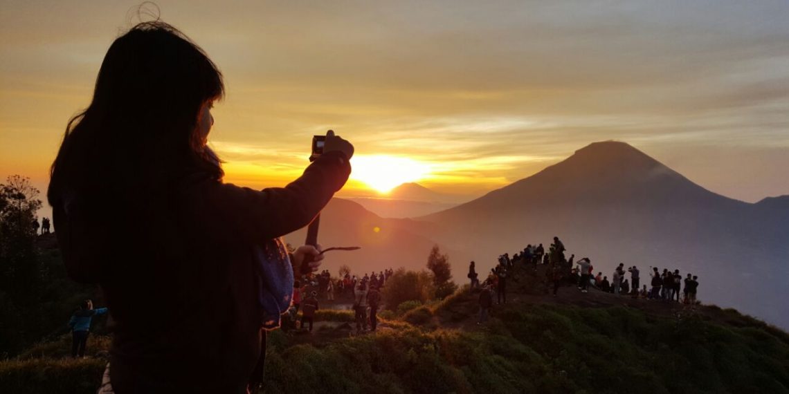 private trip dieng dari jakarta bekasi bogor depok tangerang