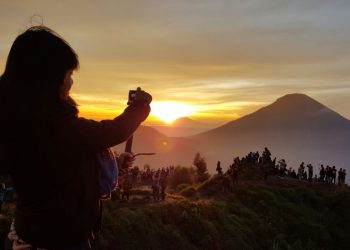 private trip dieng dari jakarta bekasi bogor depok tangerang