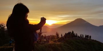 private trip dieng dari jakarta bekasi bogor depok tangerang