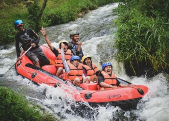 RAFTING PANGALENGAN One Day Trip  Rp 500.000