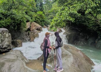 TREKKING SENTUL – LEUWI HEJO One Day TripRp 350.000