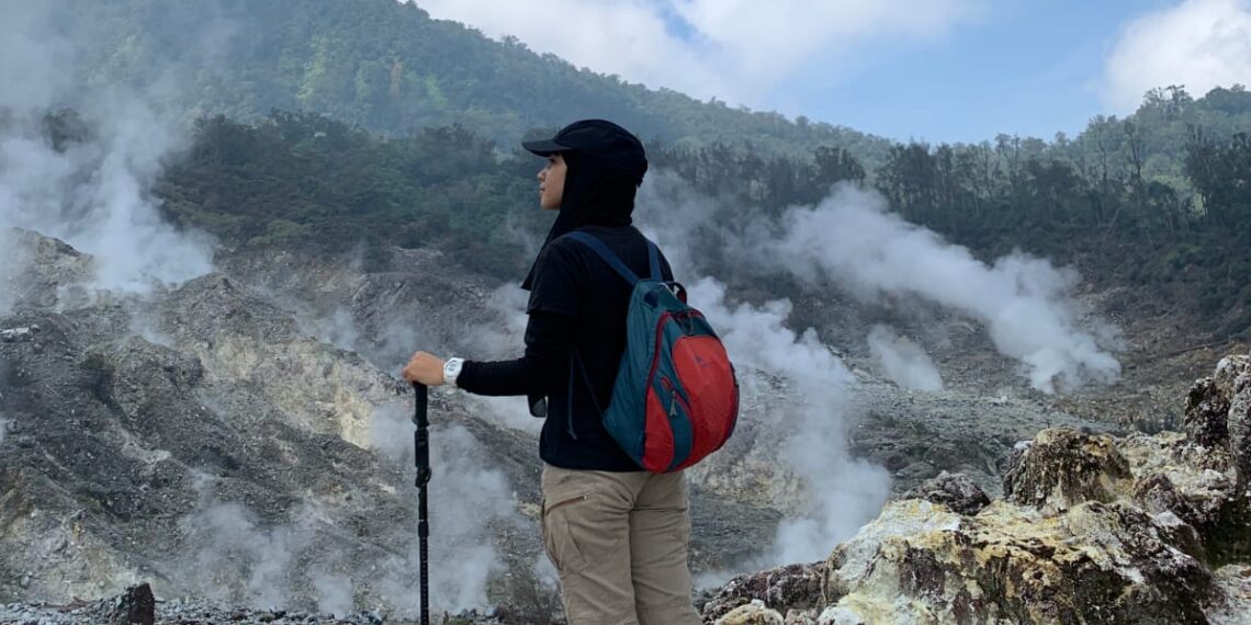 open trip trekking kawah ratu
