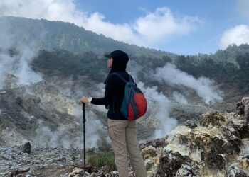open trip trekking kawah ratu