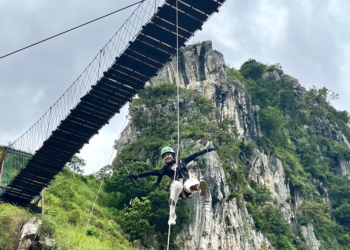 RAPPELLING MASIGIT One Day Trip Rp 500.000