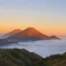 Kapan Cuaca Terbaik Mendaki Gunung Prau Ini Jawabannya Biar Pendakian Kamu Epic dan Aman!