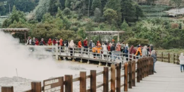 Mengenal Kawah Sikidang Wisata Kawah Vulkanik Aktif di Dieng dan Tips Aman Mengunjunginya