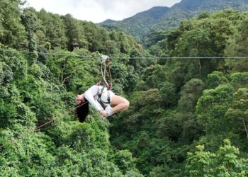 ZIPLINE BOGOROne Day Trip Rp 600.000
